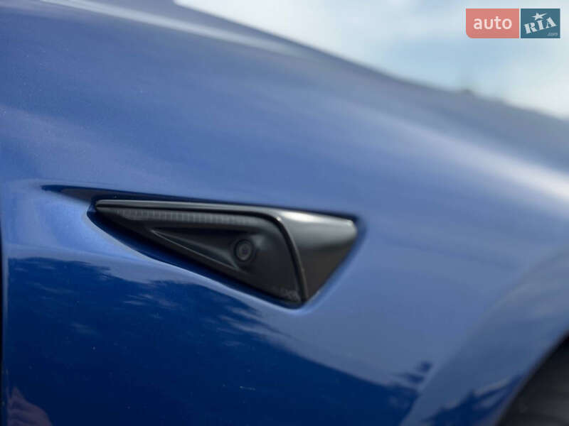 Седан Tesla Model 3 2021 в Івано-Франківську
