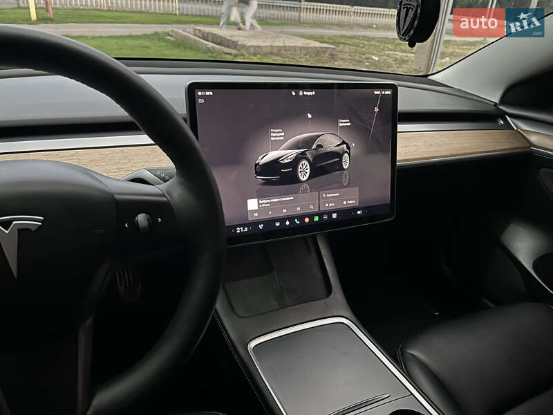 Седан Tesla Model 3 2022 в Днепре