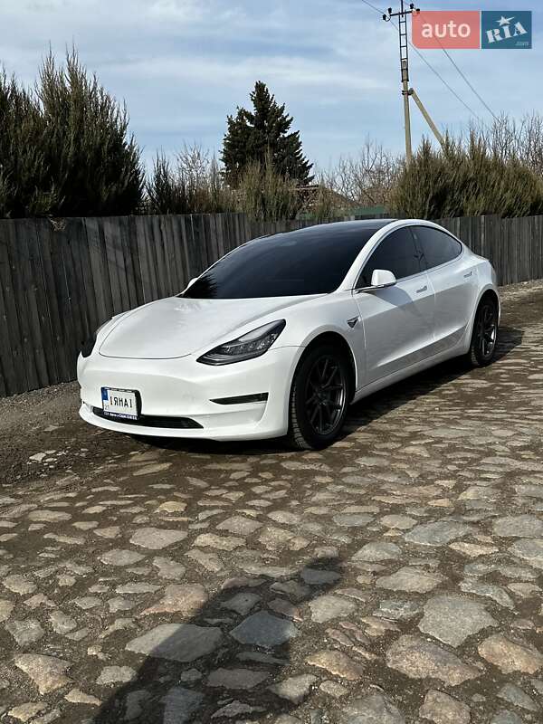 Tesla Model 3 2020 Tesla Model 3 2020