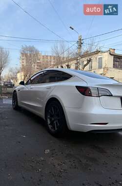 Седан Tesla Model 3 2020 в 