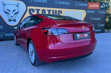 Седан Tesla Model 3 2022 в 