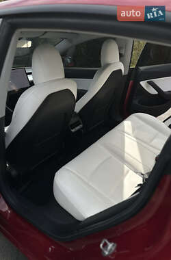 Седан Tesla Model 3 2019 в 