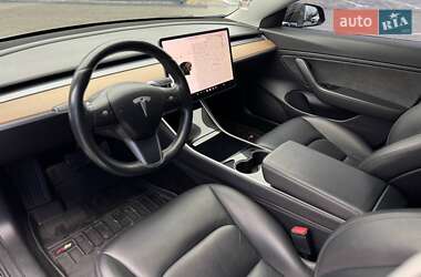 Седан Tesla Model 3 2019 в 