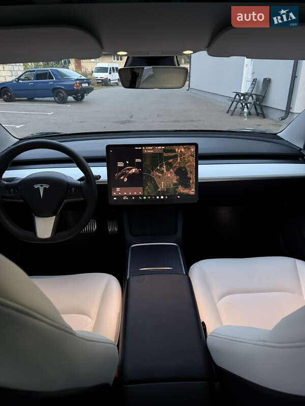 Седан Tesla Model 3 2021 в Луцке