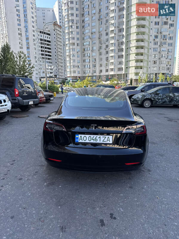 Седан Tesla Model 3 2019 в Киеве