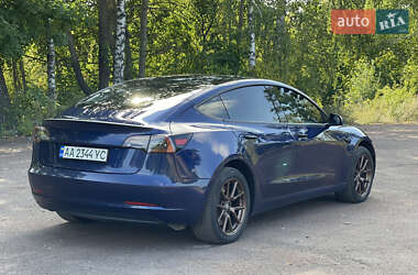Седан Tesla Model 3 2021 в Киеве