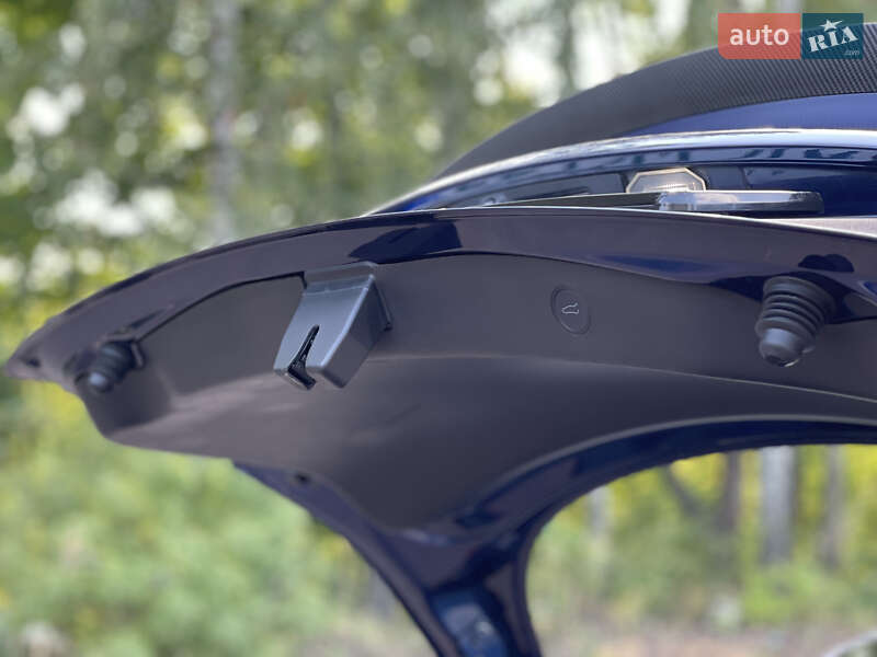 Седан Tesla Model 3 2021 в Києві