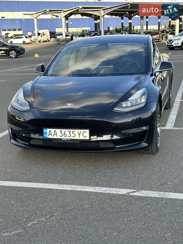Tesla Model 3 2018