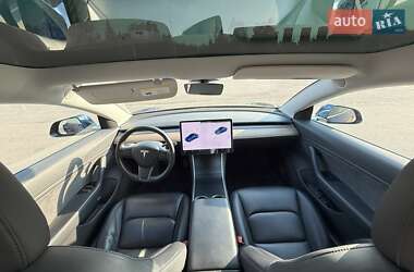 Седан Tesla Model 3 2018 в 