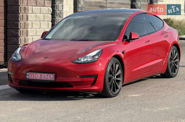 Седан Tesla Model 3 2022 в 