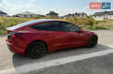 Седан Tesla Model 3 2022 в 
