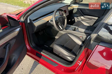 Седан Tesla Model 3 2022 в 
