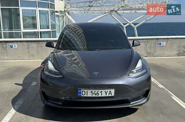 Седан Tesla Model 3 2018 в 