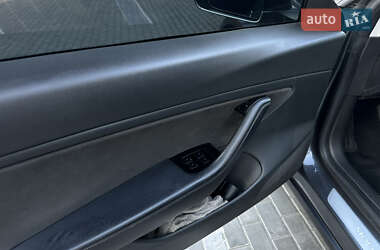 Седан Tesla Model 3 2018 в 