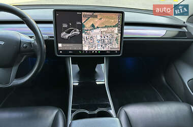 Седан Tesla Model 3 2018 в 