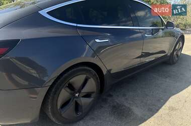 Седан Tesla Model 3 2018 в 