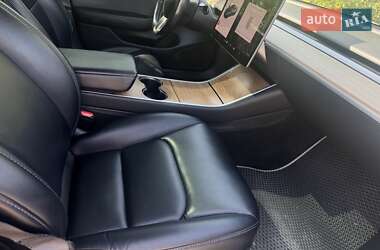 Седан Tesla Model 3 2018 в 