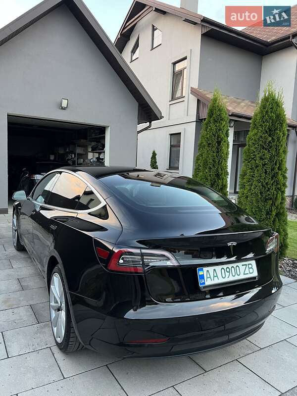 Седан Tesla Model 3 2020 в Киеве фото 3 Седан Tesla Model 3 2020 в Киеве