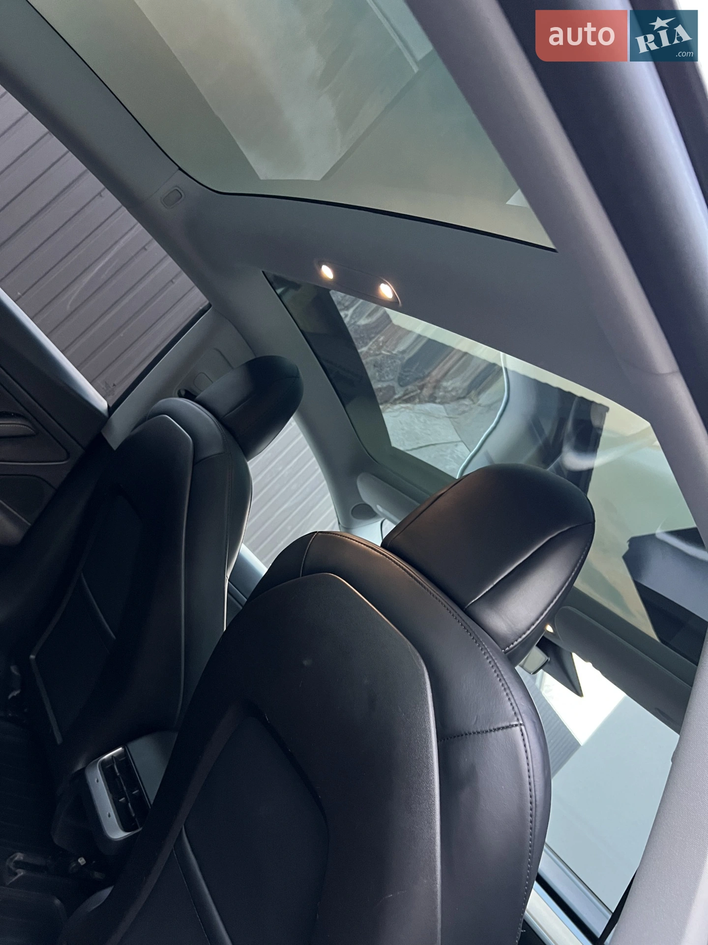 2020 Tesla Model 3 - мініатюра 8
