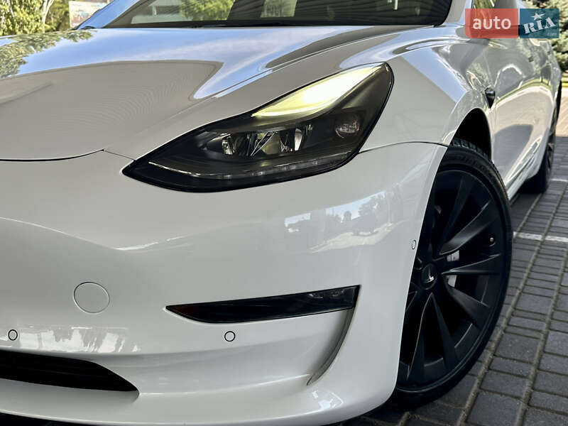 Седан Tesla Model 3 2021 в Одессе