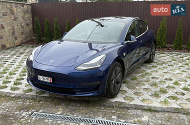 Седан Tesla Model 3 2019 в 