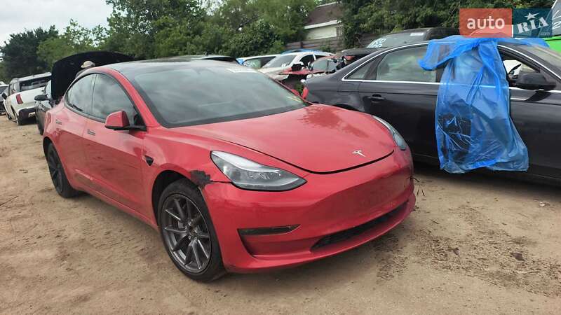Tesla Model 3 2021