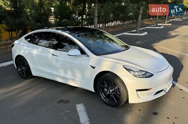 Седан Tesla Model 3 2018 в Одессе