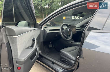 Седан Tesla Model 3 2024 в 