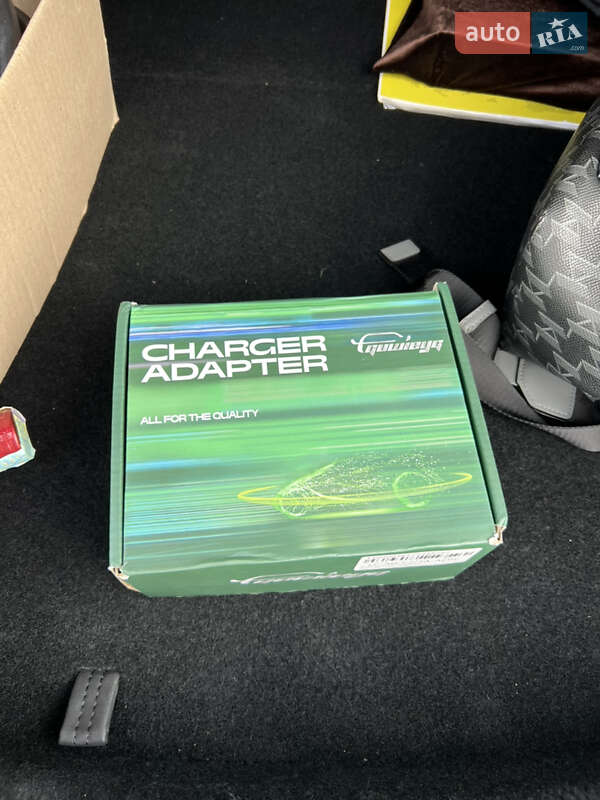 Седан Tesla Model 3 2024 в Києві