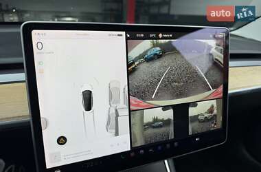 Седан Tesla Model 3 2019 в 