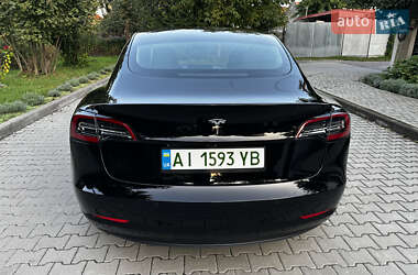 Седан Tesla Model 3 2020 в 
