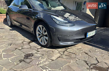 Седан Tesla Model 3 2018 в 