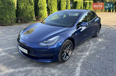 Седан Tesla Model 3 2021 в 