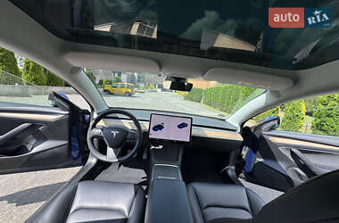 Седан Tesla Model 3 2021 в 