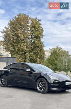 Седан Tesla Model 3 2021 в 
