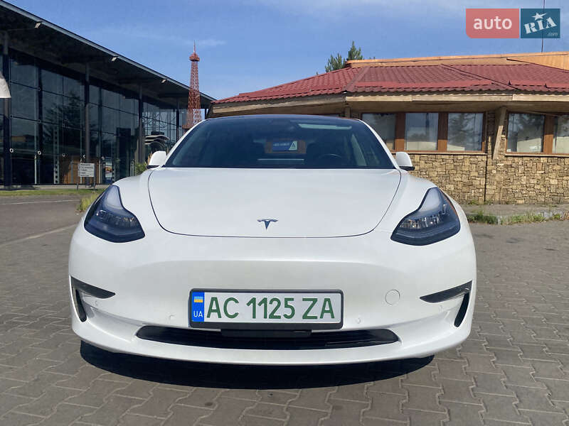 Седан Tesla Model 3 2019 в Луцьку