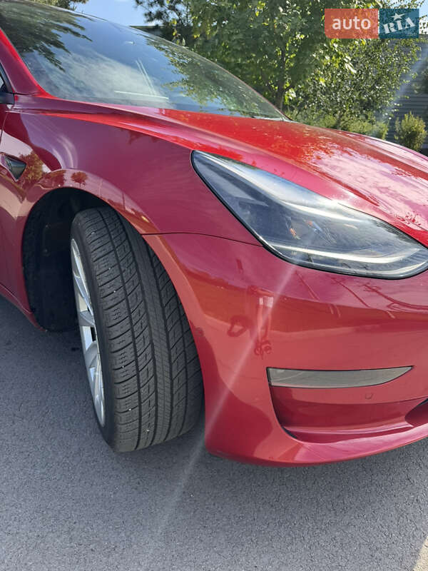 Седан Tesla Model 3 2022 в Києві