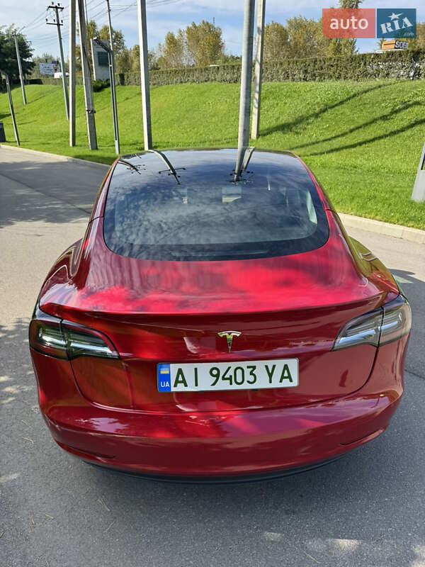 Седан Tesla Model 3 2022 в Києві