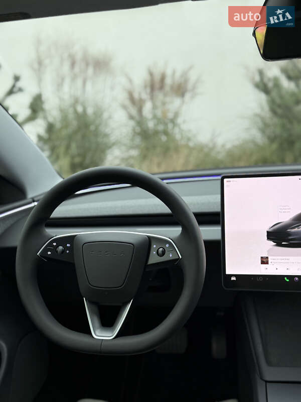 Седан Tesla Model 3 2024 в Луцке