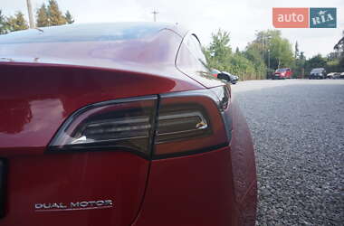 Седан Tesla Model 3 2018 в 