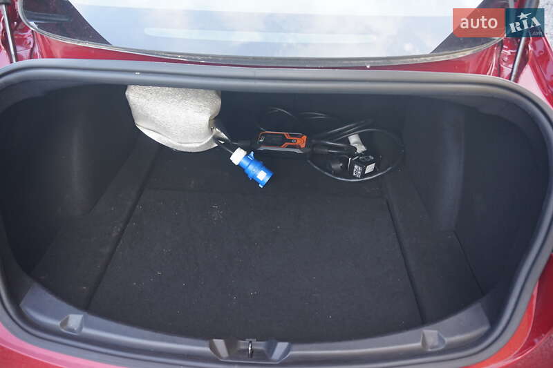 Седан Tesla Model 3 2018 в Самборі фото 43 Седан Tesla Model 3 2018 в Самборі
