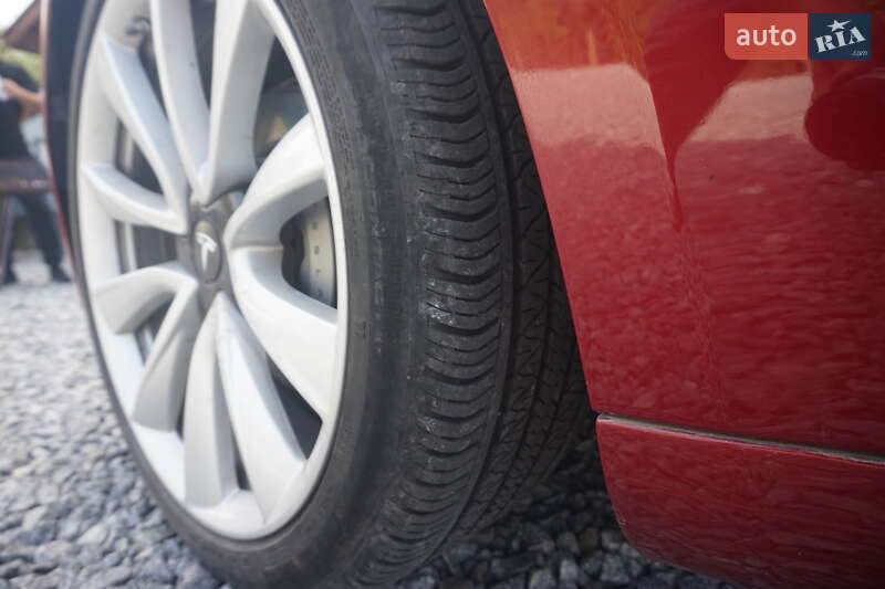 Седан Tesla Model 3 2018 в Самборі фото 47 Седан Tesla Model 3 2018 в Самборі