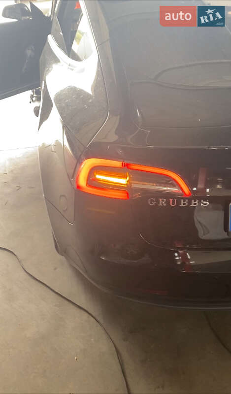 Седан Tesla Model 3 2020 в Кам'янець-Подільському