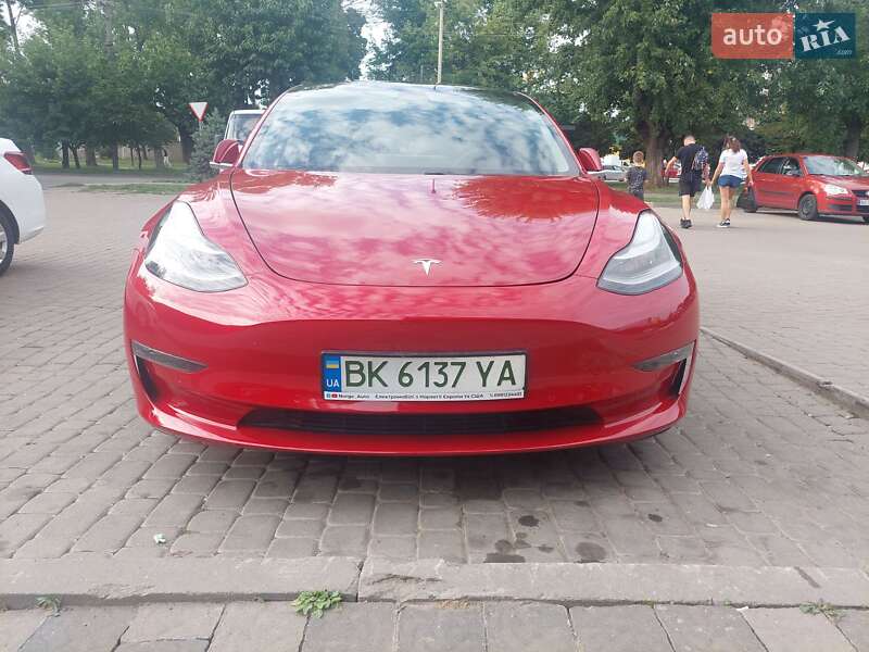 Седан Tesla Model 3 2019 в Ужгороде фото 5 Седан Tesla Model 3 2019 в Ужгороде