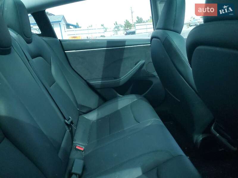 Седан Tesla Model 3 2025 в Києві фото 10 Седан Tesla Model 3 2025 в Києві