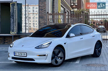 Седан Tesla Model 3 2019 в Софіївській Борщагівці