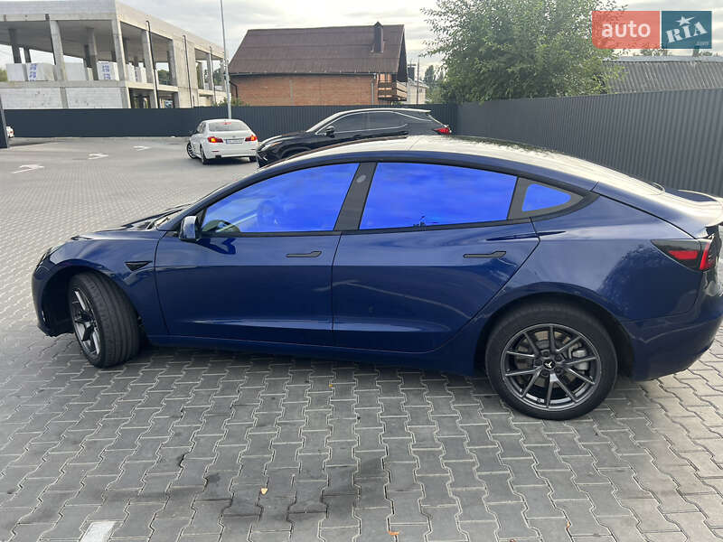 Седан Tesla Model 3 2021 в Вінниці