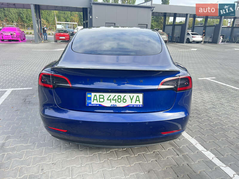 Седан Tesla Model 3 2021 в Вінниці