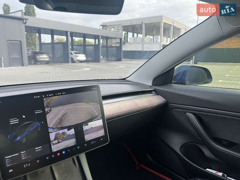 Седан Tesla Model 3 2021 в Вінниці