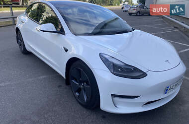 Седан Tesla Model 3 2023 в Броварах